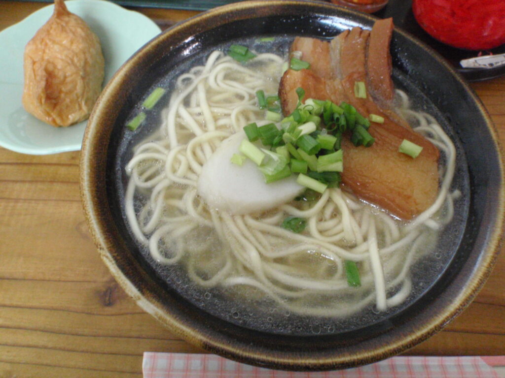 亀かめそばの沖縄そばセット