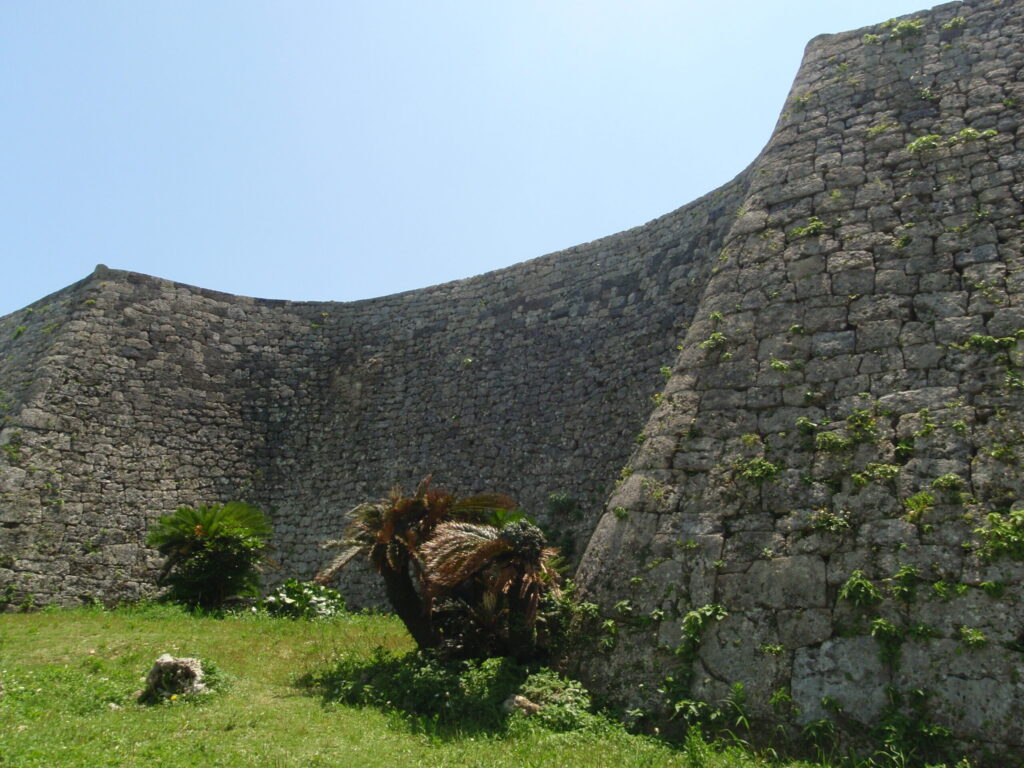 中城城跡の城壁