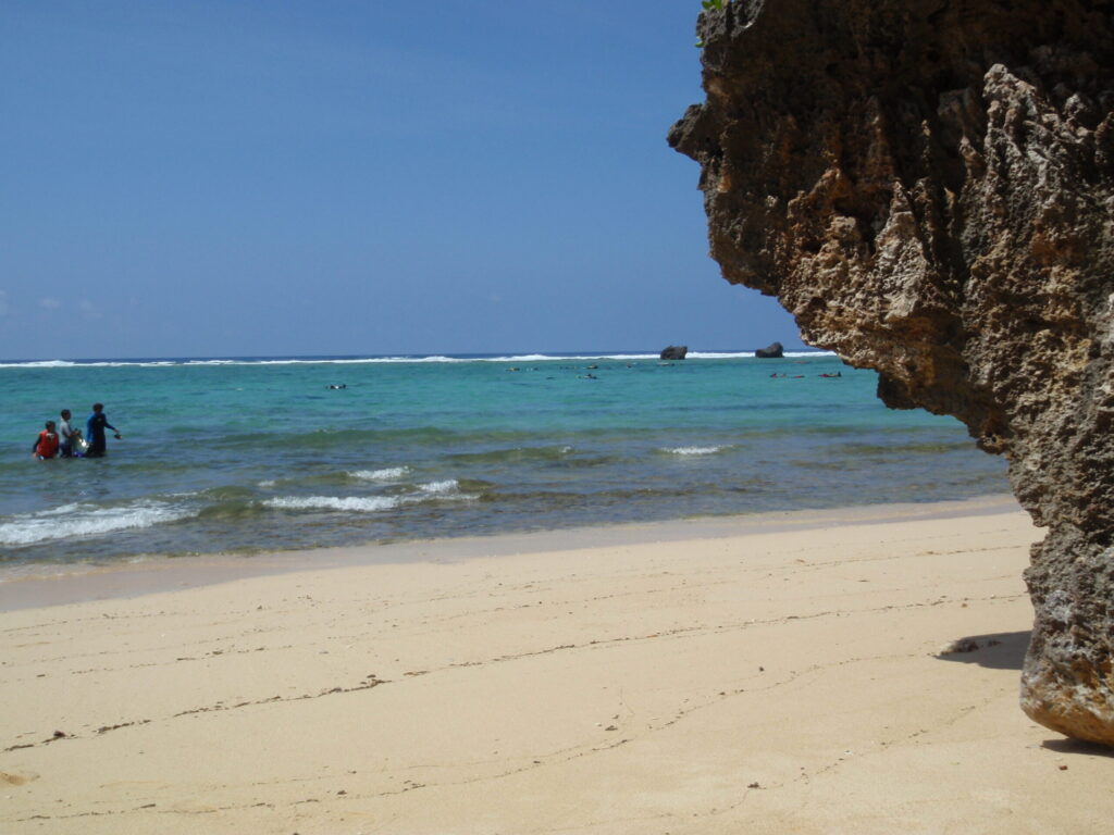裏真栄田ビーチ