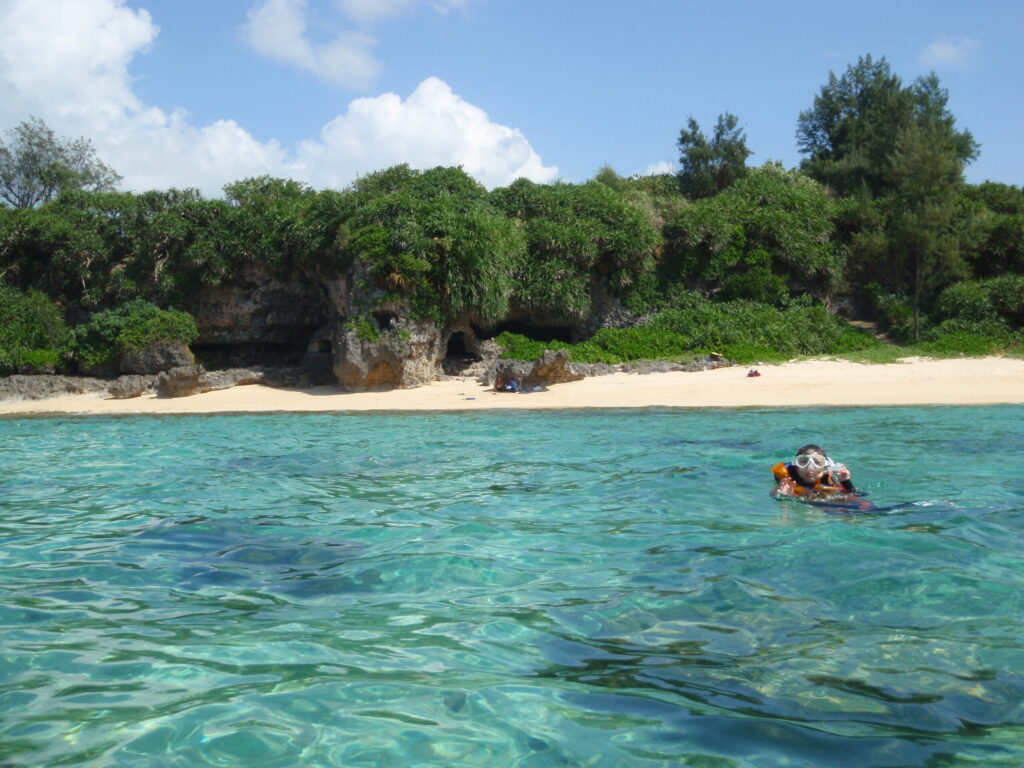 裏真栄田ビーチ