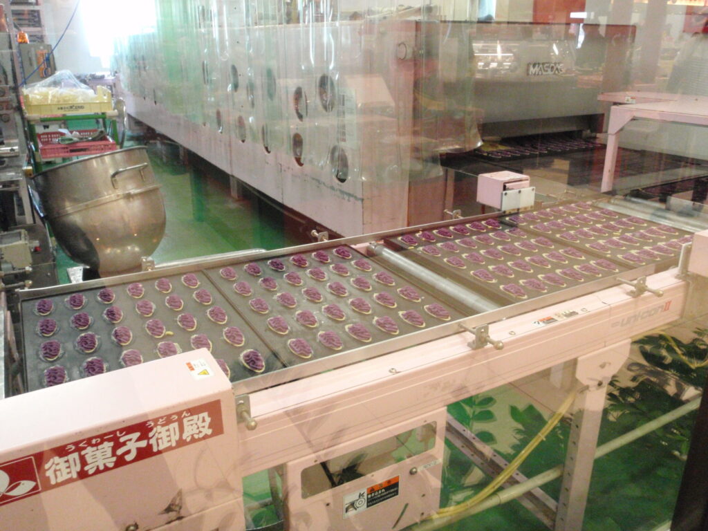 紅いもタルト工場見学