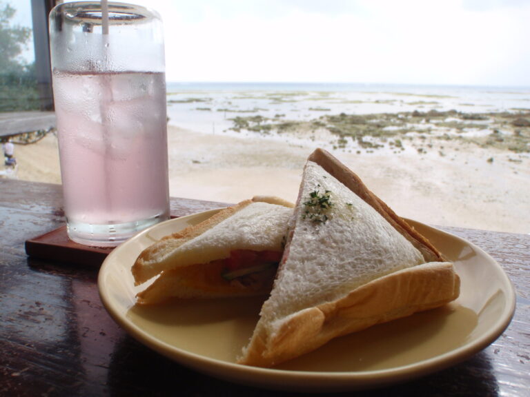 浜辺の茶屋のホットサンド
