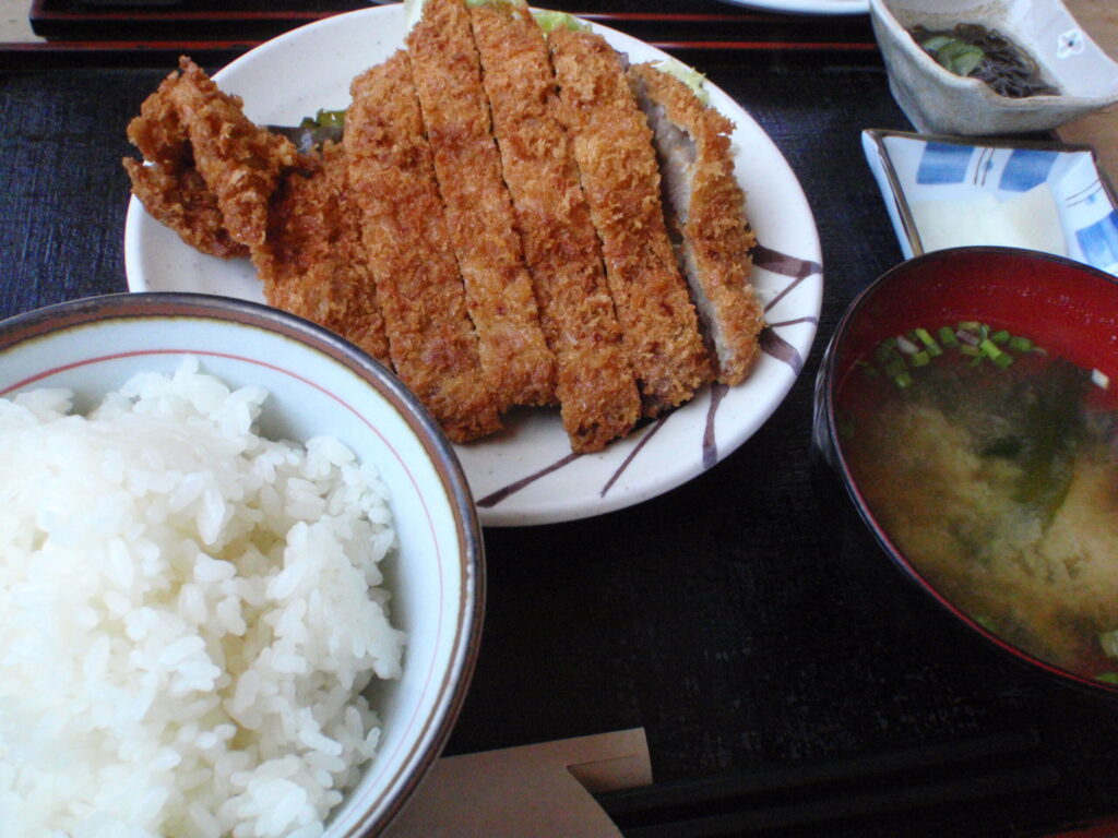 紀乃川食堂の定食